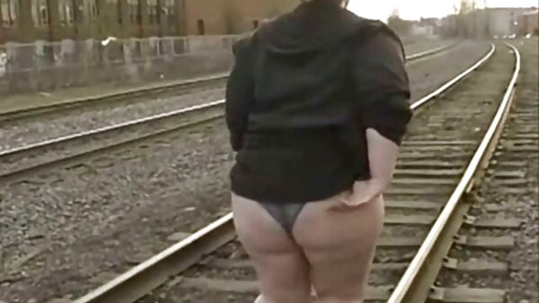 الفاسقة البيضاء المتعرجة ستاتشي ثورن تحصل على بعض اللحوم السوداء في فمها سكس اجنبي مترجم كتابه عربي