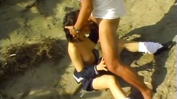 يتم دغدغة العضو التناسلي مقاطع فيديو سكس اجنبي مترجم النسوي لهذا فاتنة المثير بواسطة لعبة الجنس من خلال سراويل داخلية